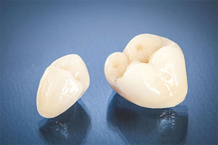 коронка на зубы из циркония